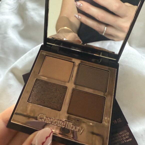 NWB: Charlotte Tilbury  Luxury Eyeshadow Palette in The Golden Goddess - Picture 7 of 11